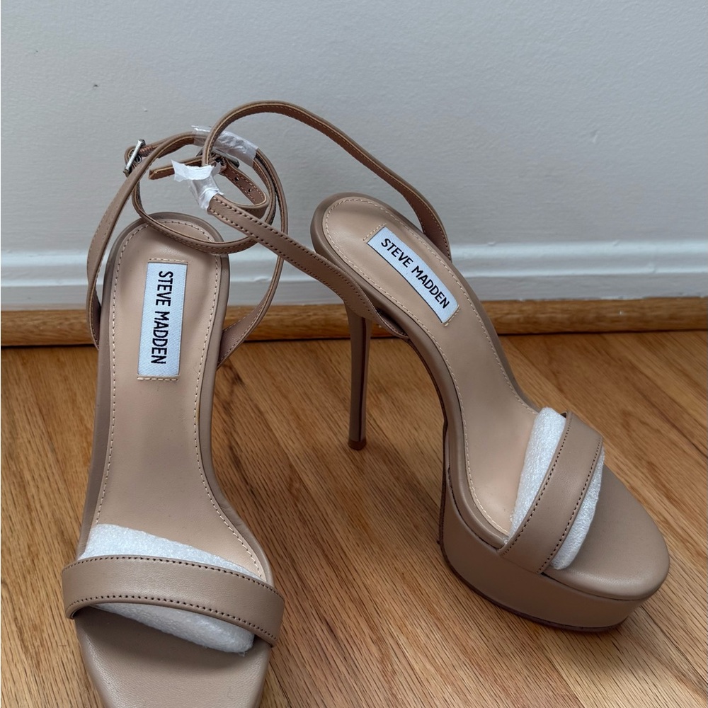 Steve Madden Nude Platform Heels - Picture 5 of 5